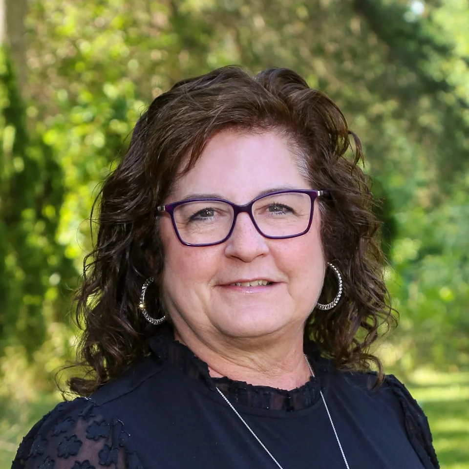 Dawn sneden headshot
